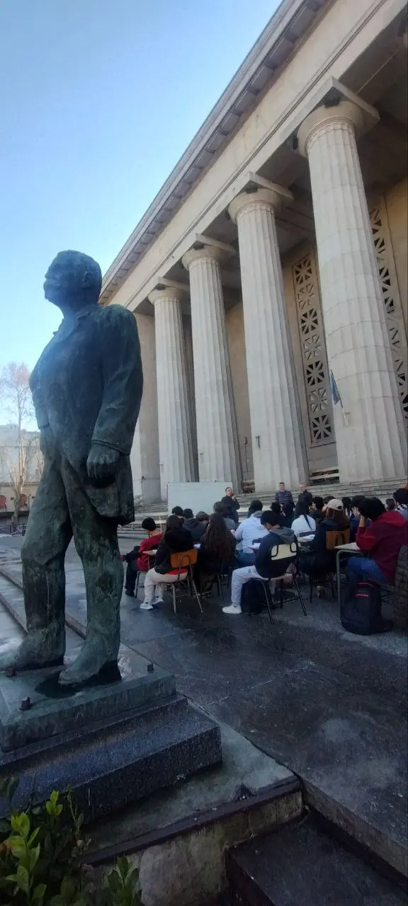 Clase pública en Huergo